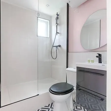 Moderne A Daire *